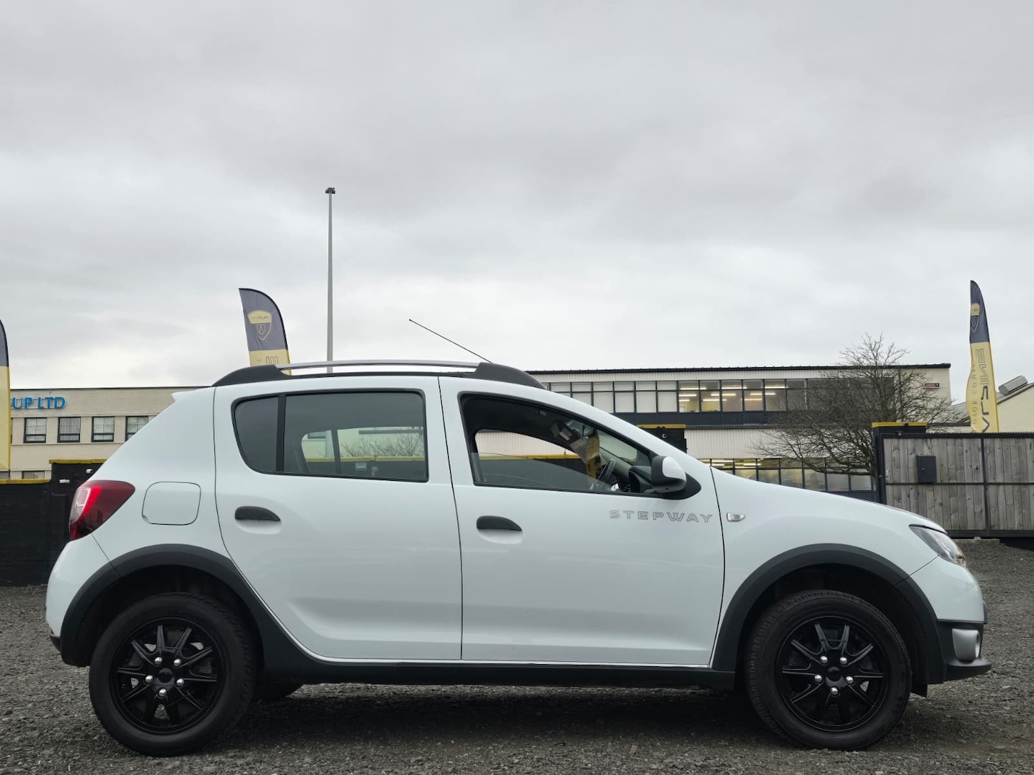 Used Dacia Sandero Stepway 2014 for sale - 78053175: Photo 9