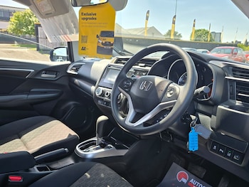 Used Honda Jazz 2015 for sale - 79583218: Photo