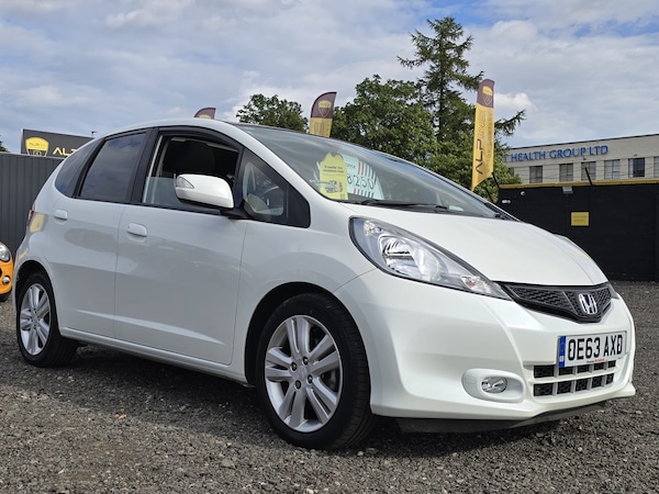 Used Honda Jazz 2013 for sale - 75407861: Photo 17