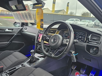 Used Volkswagen Golf 2017 for sale - 77367564: Photo