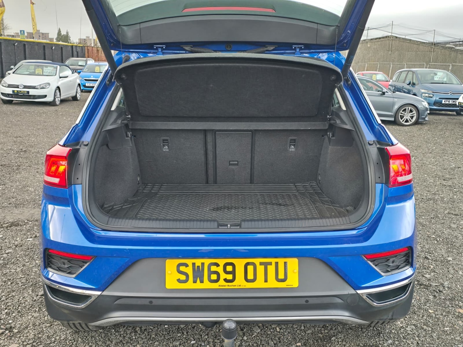 Used Volkswagen T-Roc 2019 for sale - 76906387: Photo 12