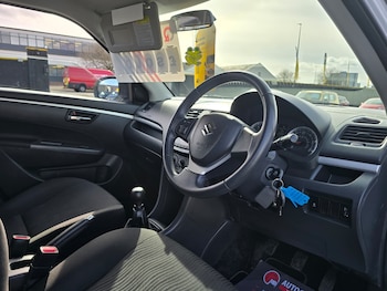 Used Suzuki Swift 2012 for sale - 78238105: Photo