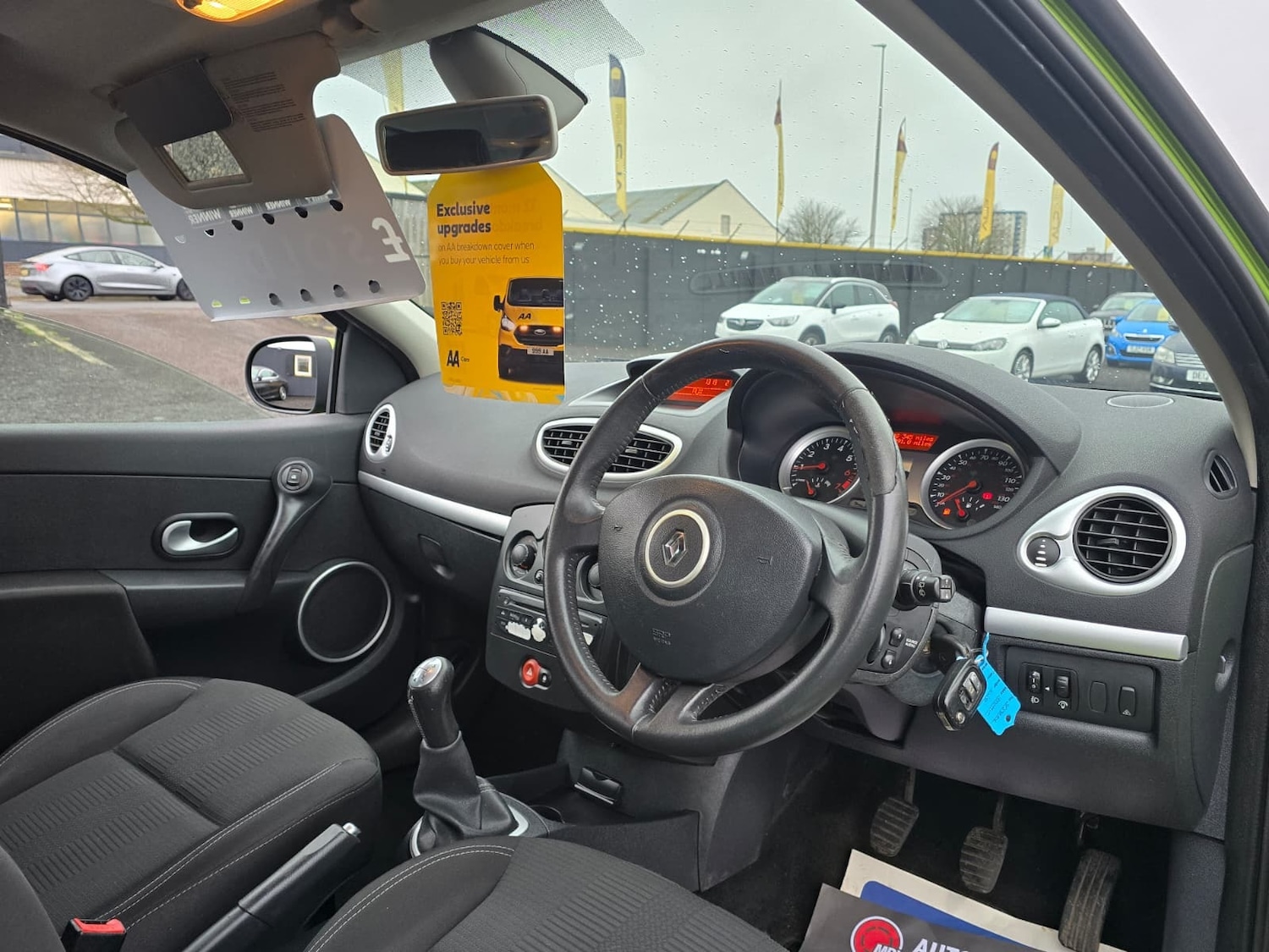 Used Renault Clio 2009 for sale - 76707022: Photo 2