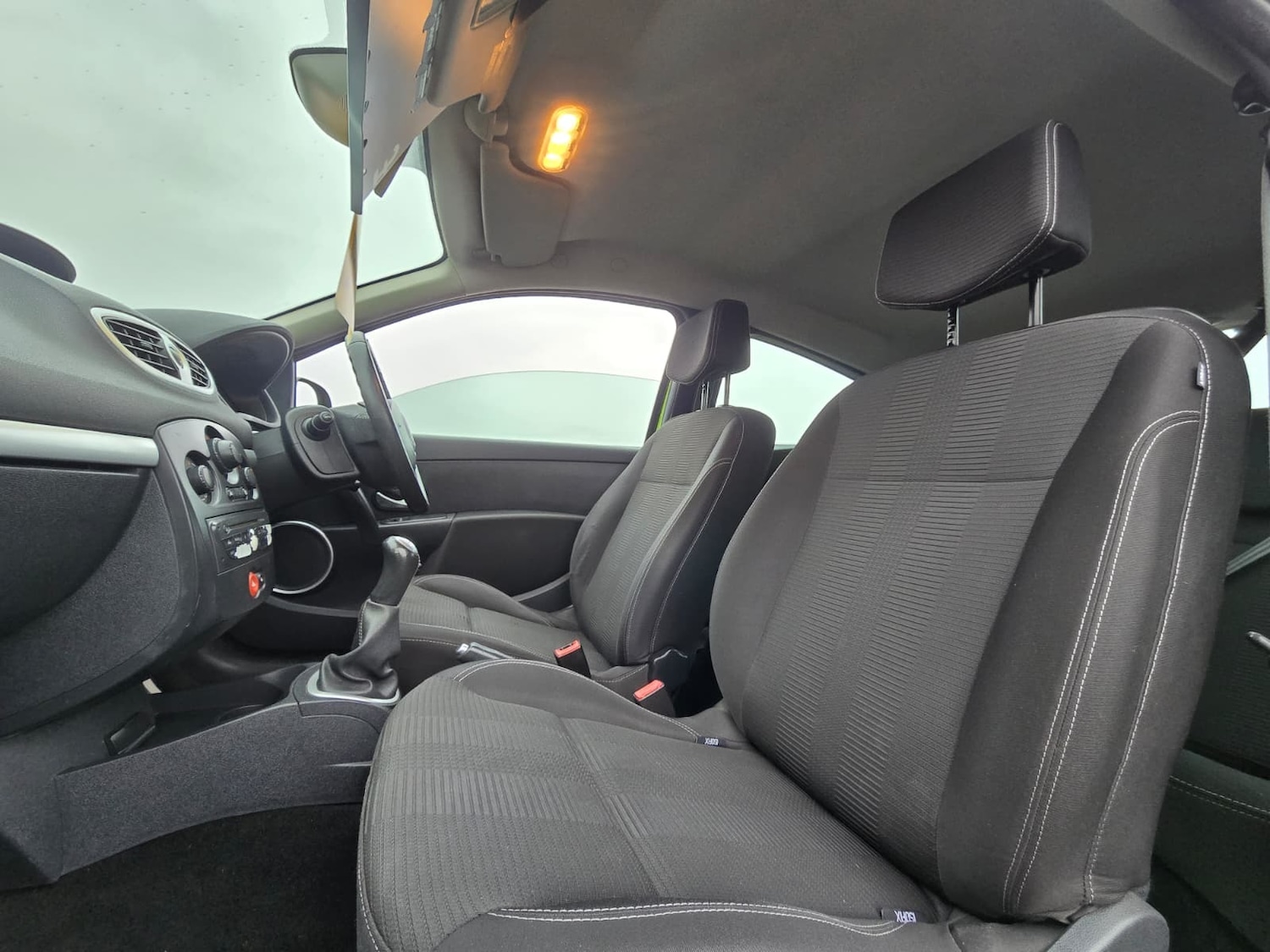 Used Renault Clio 2009 for sale - 76707022: Photo 9