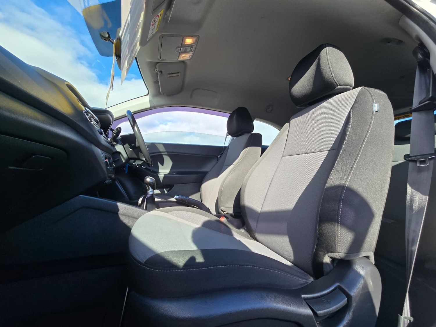 Used Hyundai i20 2015 for sale - 77790329: Photo 8