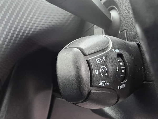 Used Peugeot 2008 2016 for sale - 76309789: Photo 10