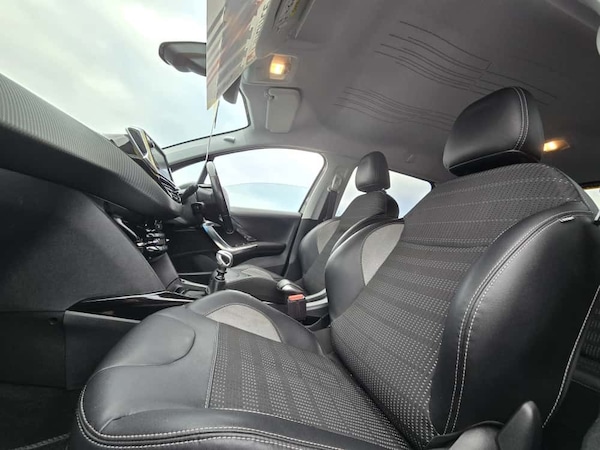 Used Peugeot 2008 2016 for sale - 76309789: Photo 8