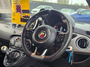 Used Abarth 595 2017 for sale - 76906264: Photo