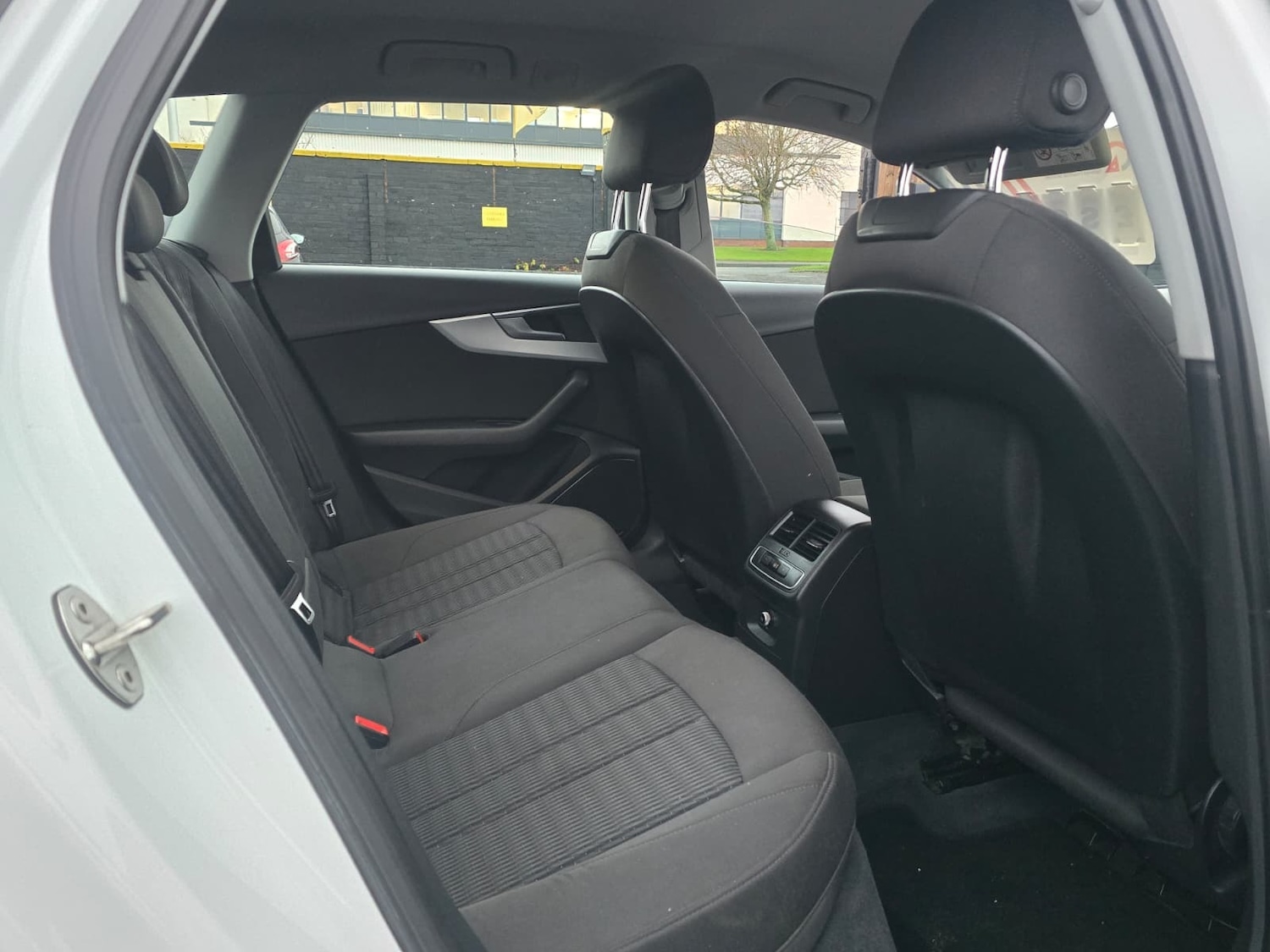 Used Audi A4 2016 for sale - 76882839: Photo 9