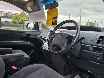 Used Toyota Estima 2025 for sale - 79569300: Photo