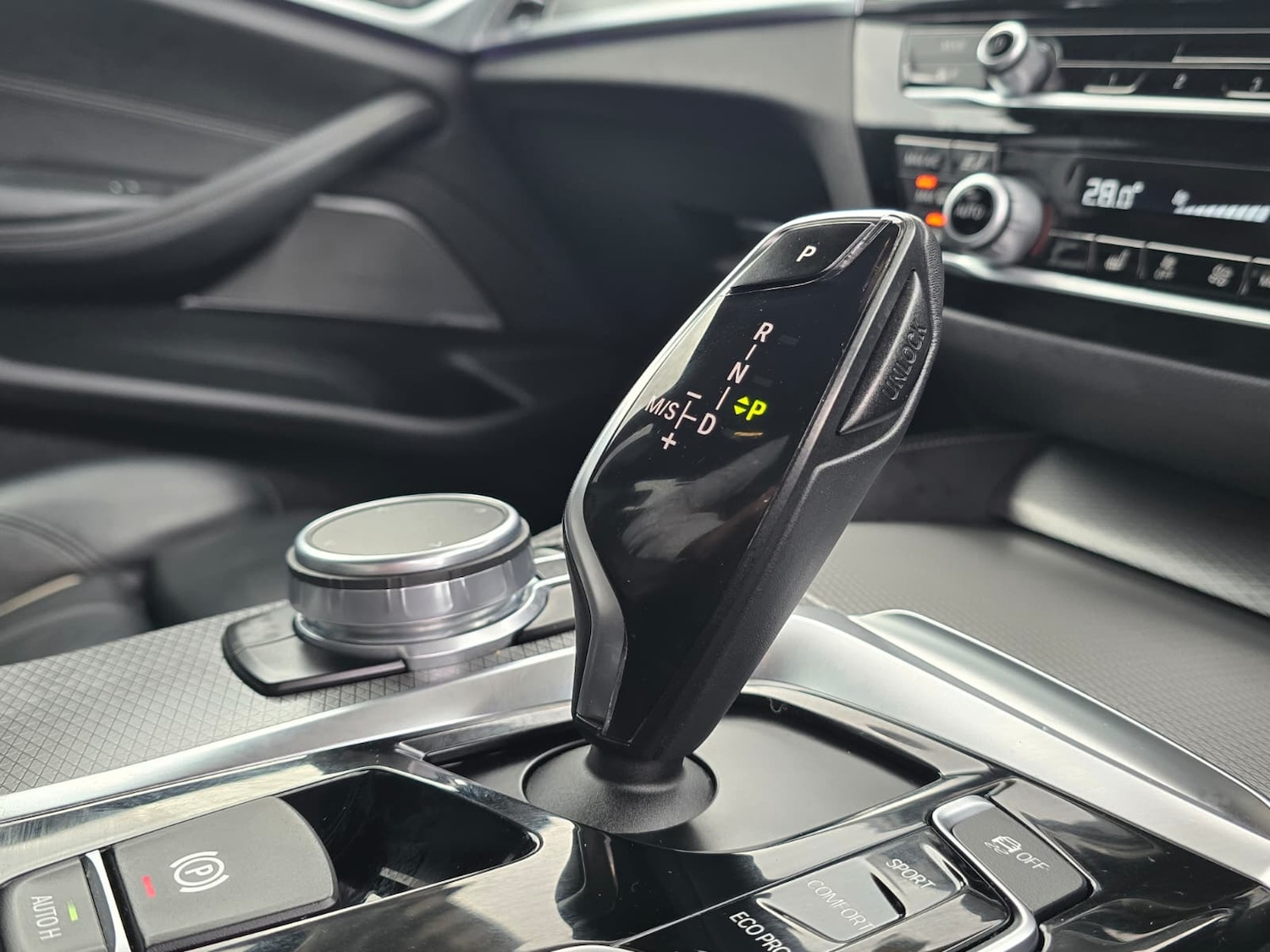 Used BMW 5 Series 2018 for sale - 76477204: Photo 10