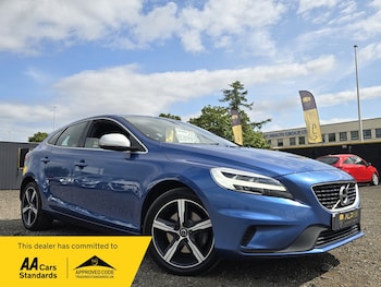 Used Volvo V40 2018 for sale - 79287456: Photo