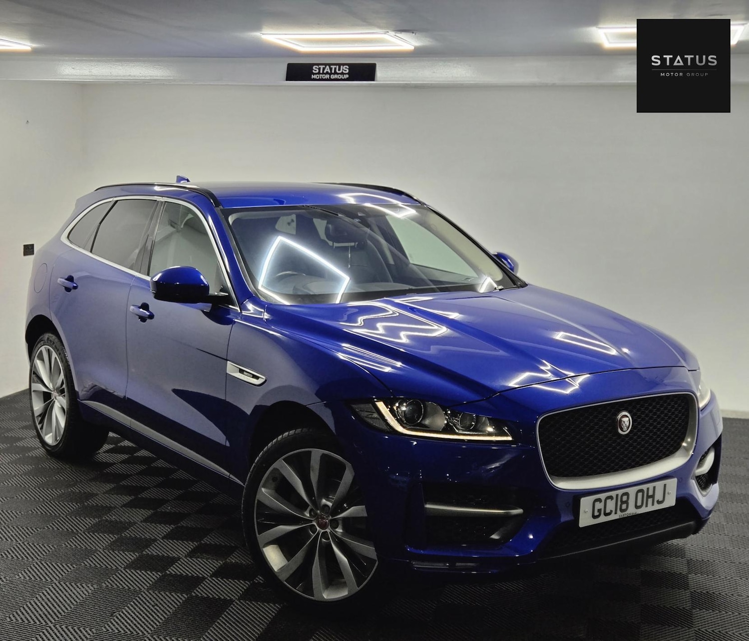 Used Jaguar F-Pace 2018 for sale - 77357650: Photo 3