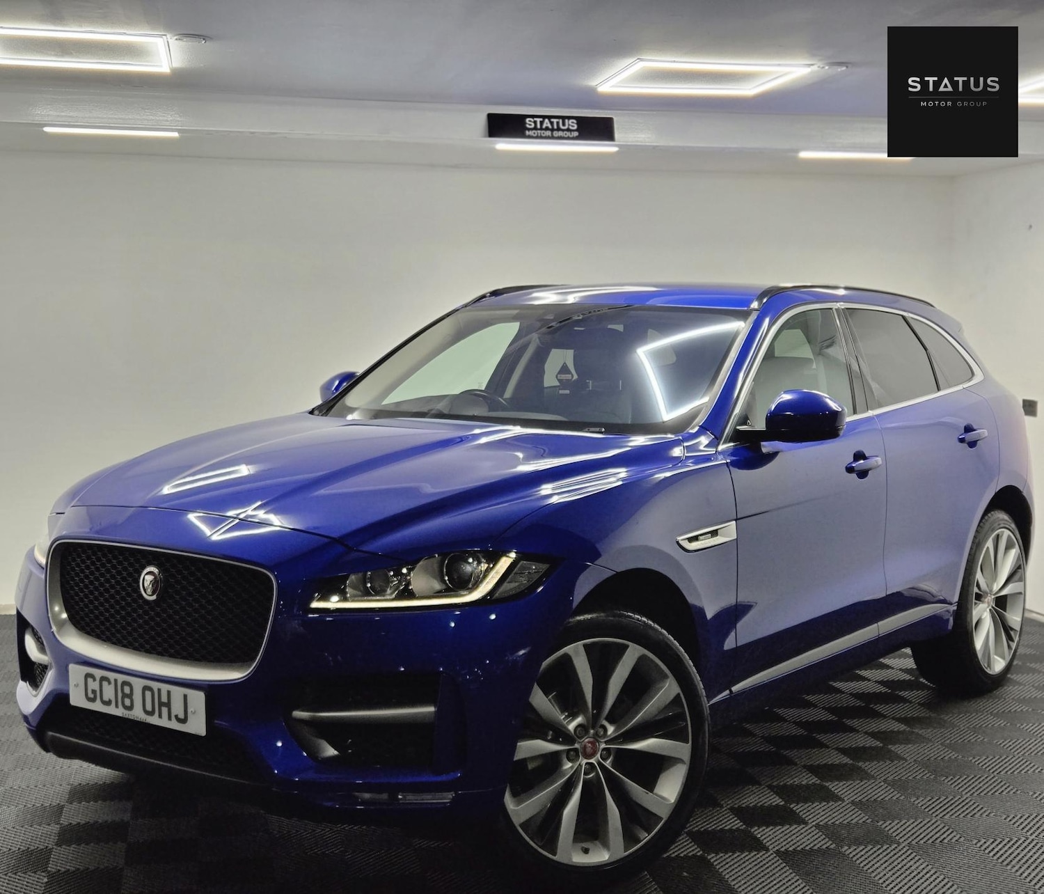 Used Jaguar F-Pace 2018 for sale - 77357650: Photo 4