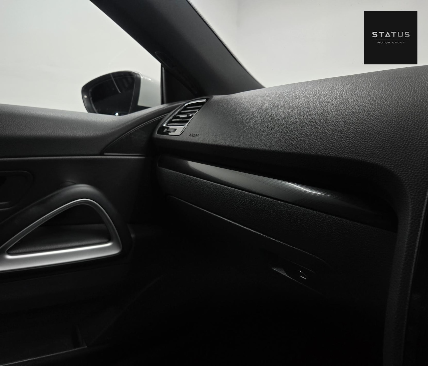 Used Volkswagen Scirocco 2015 for sale - 76618977: Photo 28