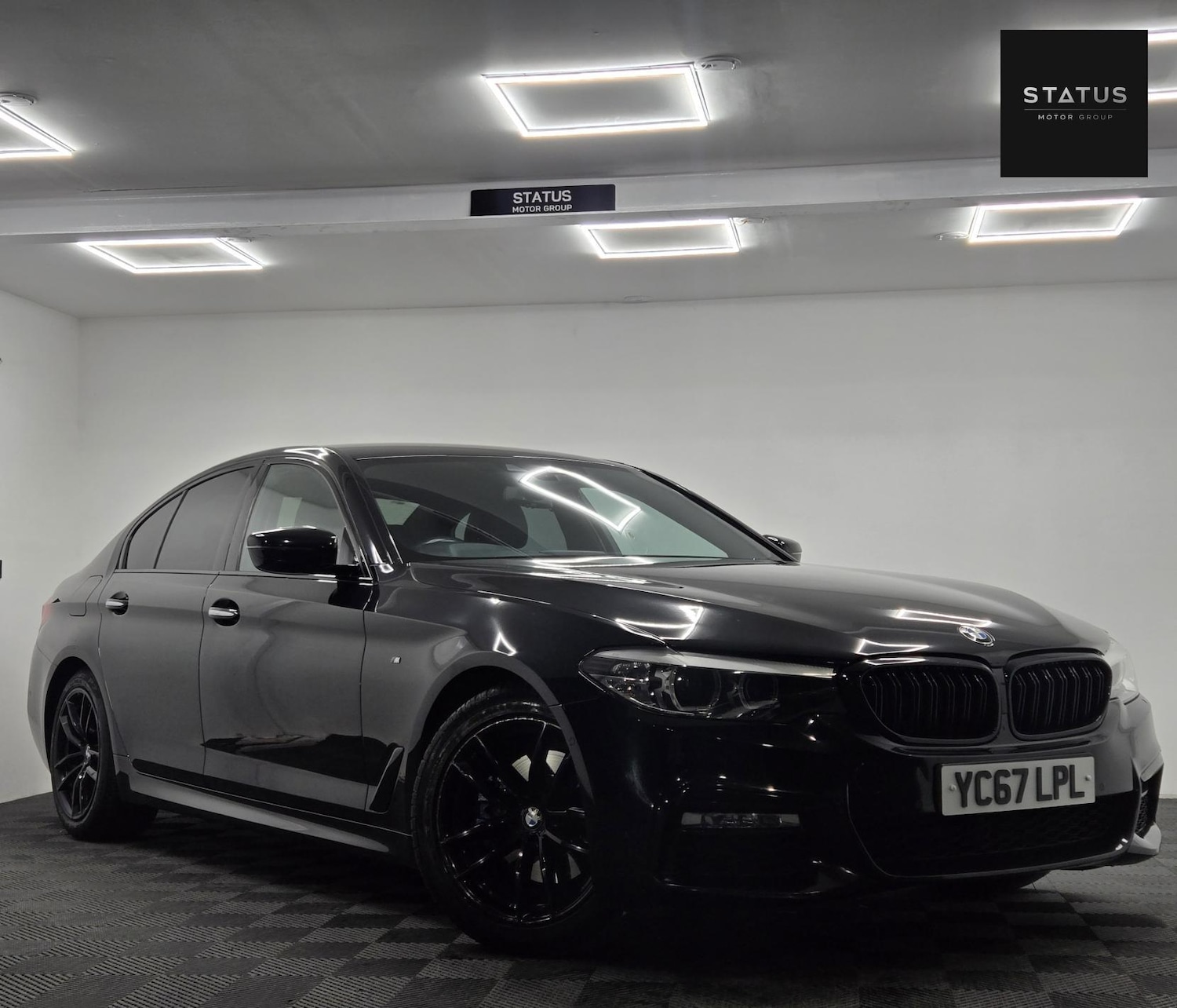 Used BMW 5 Series 2017 for sale - 76618981: Photo 2