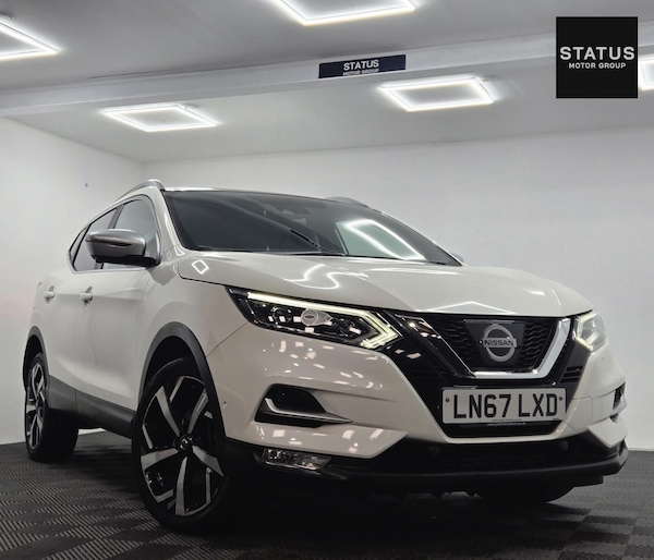 Used Nissan Qashqai 2017 for sale - 76306117: Photo 2