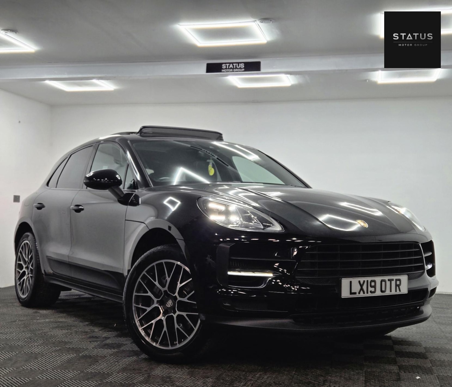 Used Porsche Macan 2019 for sale - 77300644: Photo 2