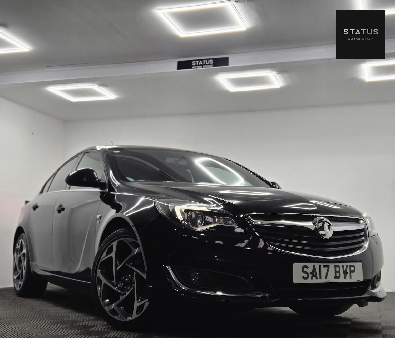 Used Vauxhall Insignia 2017 for sale - 76770306: Photo 2