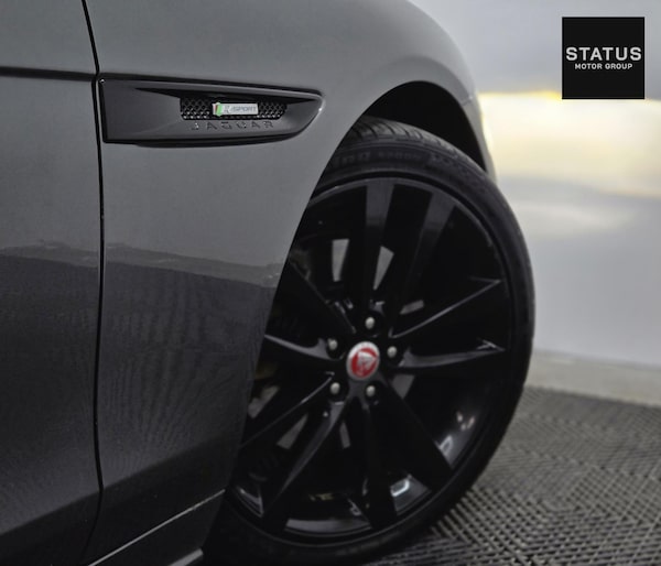 Used Jaguar XE 2017 for sale - 76151061: Photo 10
