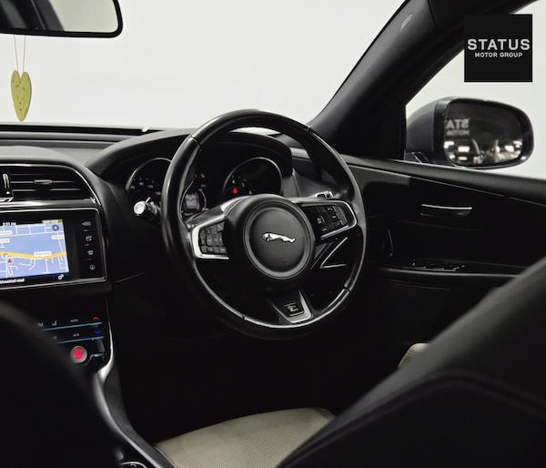 Used Jaguar XE 2017 for sale - 76151061: Photo 15