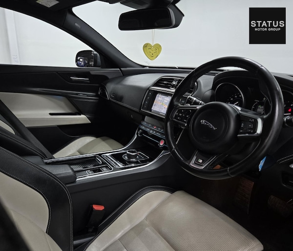 Used Jaguar XE 2017 for sale - 76151061: Photo 16