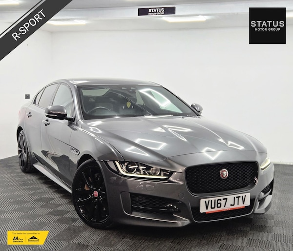 Used Jaguar XE 2017 for sale - 76151061: Photo 1