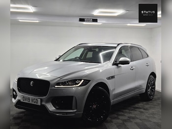 Used Jaguar F-Pace 2019 for sale - 77274448: Photo