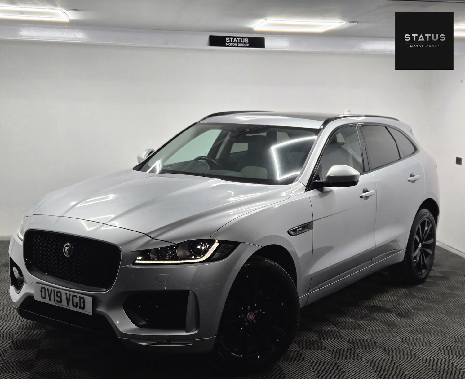 Used Jaguar F-Pace 2019 for sale - 77274448: Photo 6