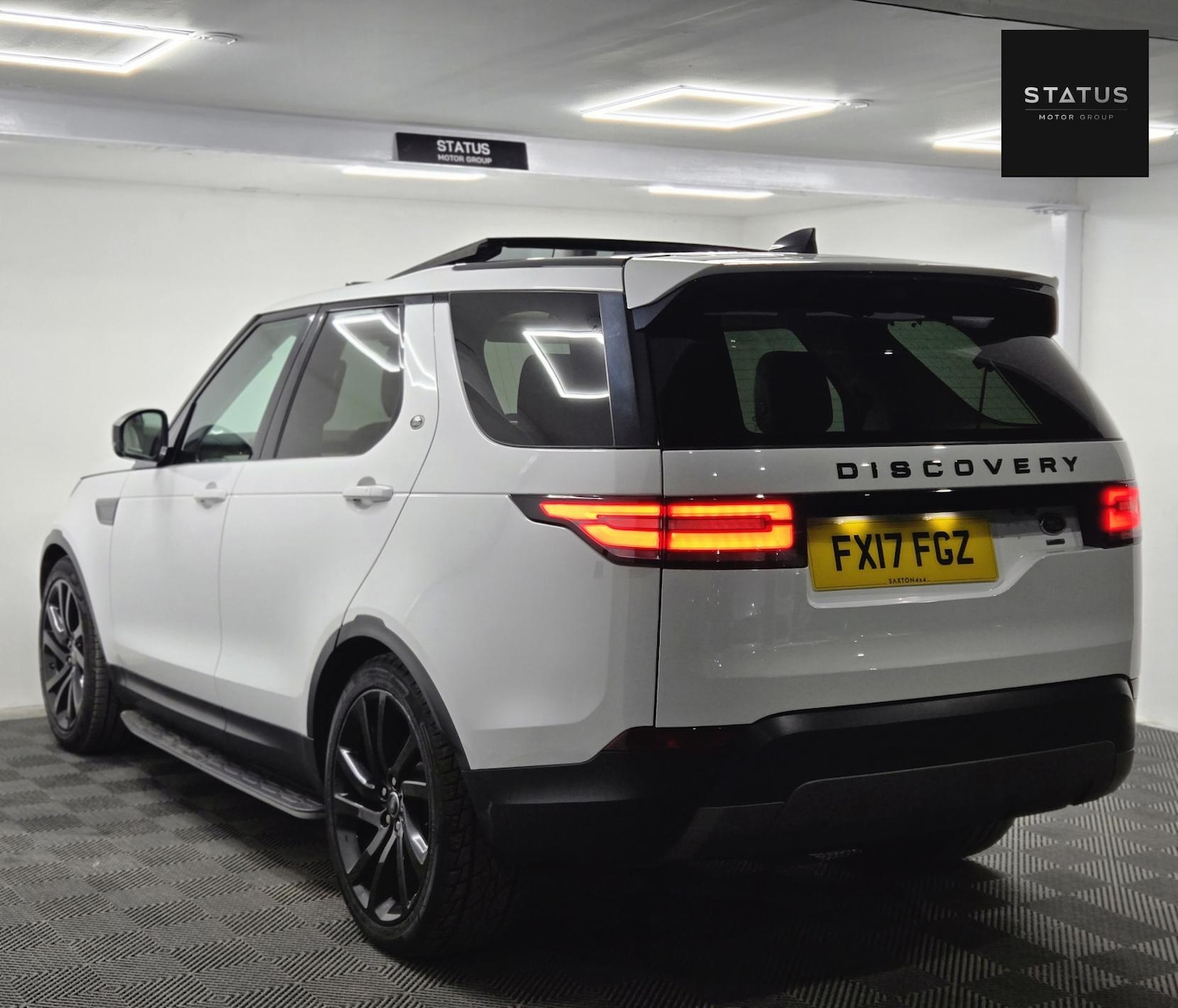 Used Land Rover Discovery 2017 for sale - 76925330: Photo 11