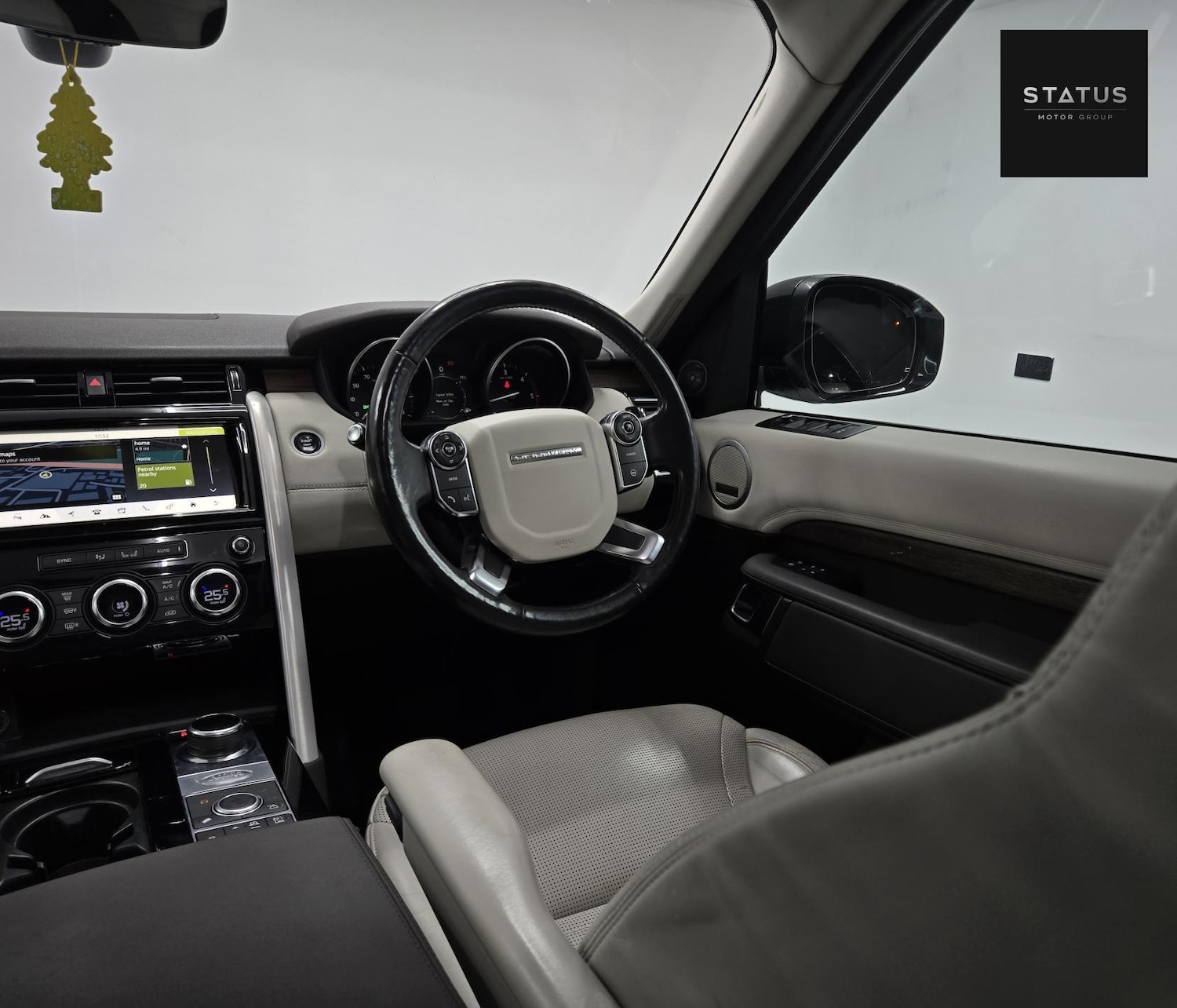 Used Land Rover Discovery 2017 for sale - 76925330: Photo 18