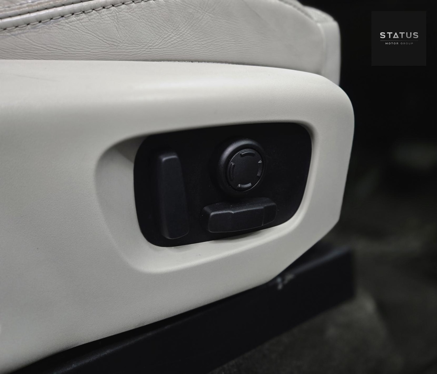 Used Land Rover Discovery 2017 for sale - 76925330: Photo 32