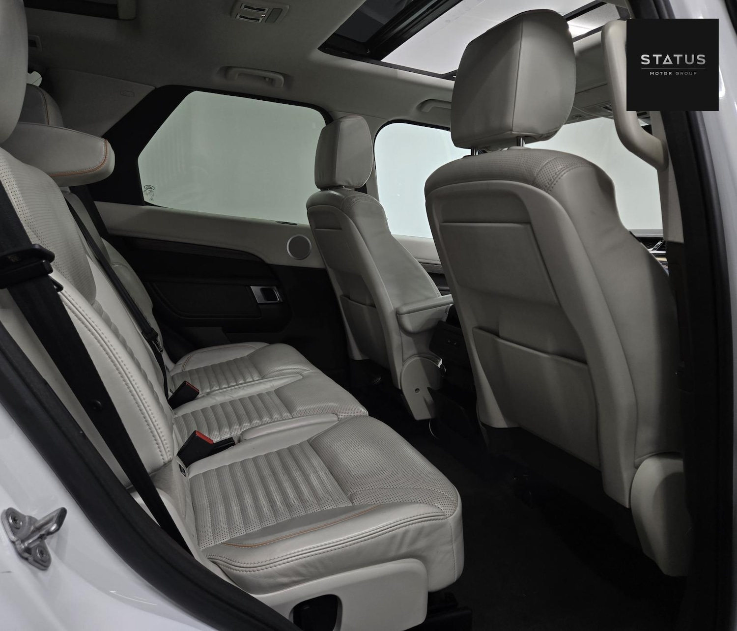 Used Land Rover Discovery 2017 for sale - 76925330: Photo 35