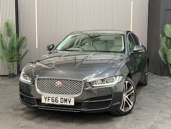 Used Jaguar XE 2016 for sale - 79400263: Photo