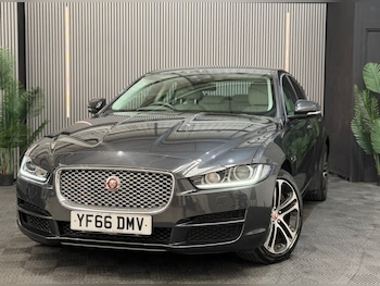 Used Jaguar XE 2016 for sale - 79400263: Photo