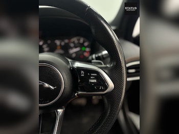 Used Jaguar XE 2019 for sale - 78390943: Photo