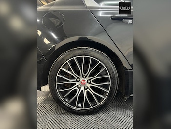 Used Jaguar XE 2019 for sale - 78390943: Photo