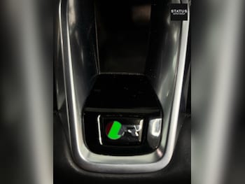 Used Jaguar XE 2019 for sale - 78390943: Photo