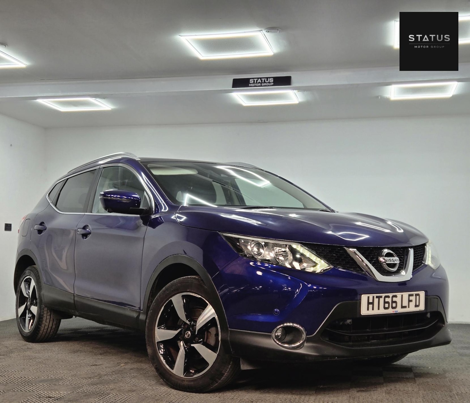 Used Nissan Qashqai 2017 for sale - 77975657: Photo 2