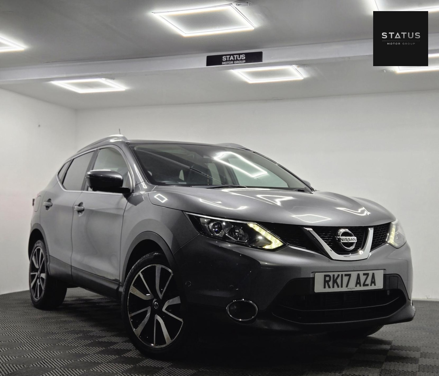 Used Nissan Qashqai 2017 for sale - 76511208: Photo 2