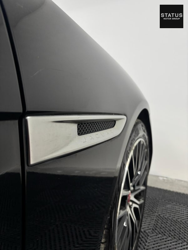 Used Jaguar XE 2019 for sale - 75692456: Photo 11