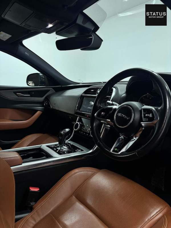 Used Jaguar XE 2019 for sale - 75692456: Photo 29