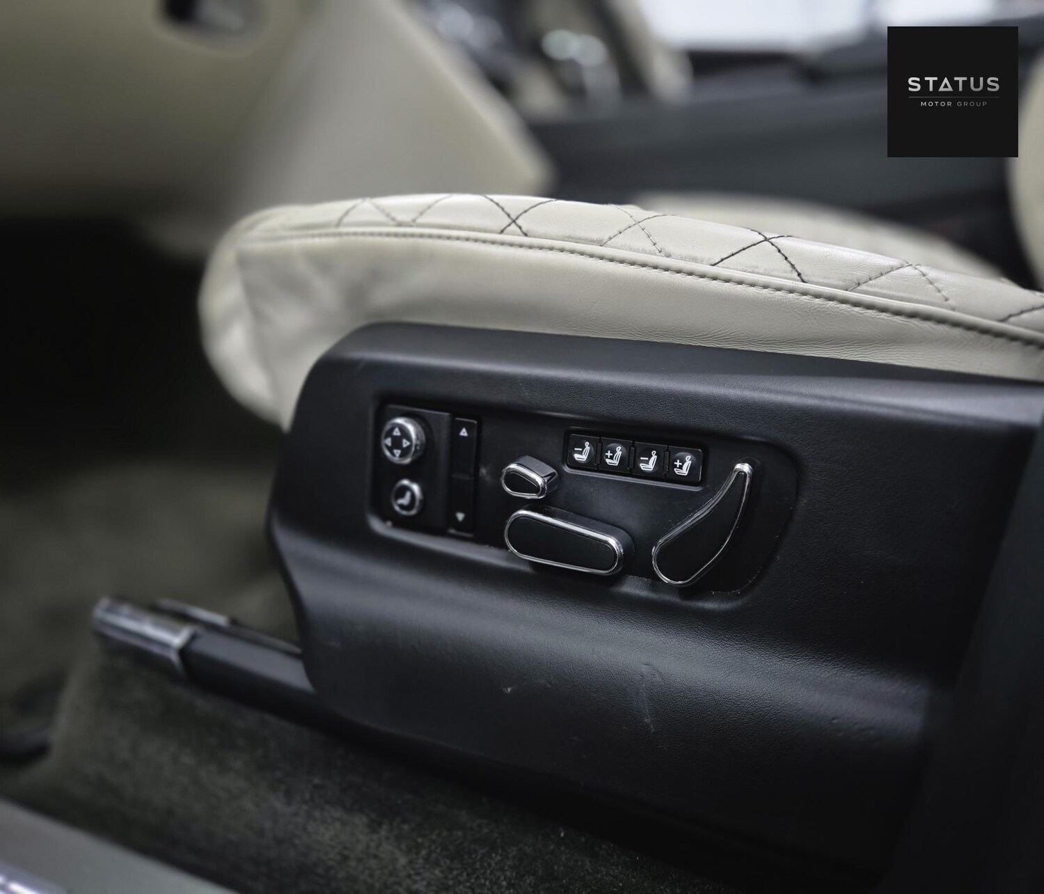 Used Bentley Bentayga 2016 for sale - 77470429: Photo 25