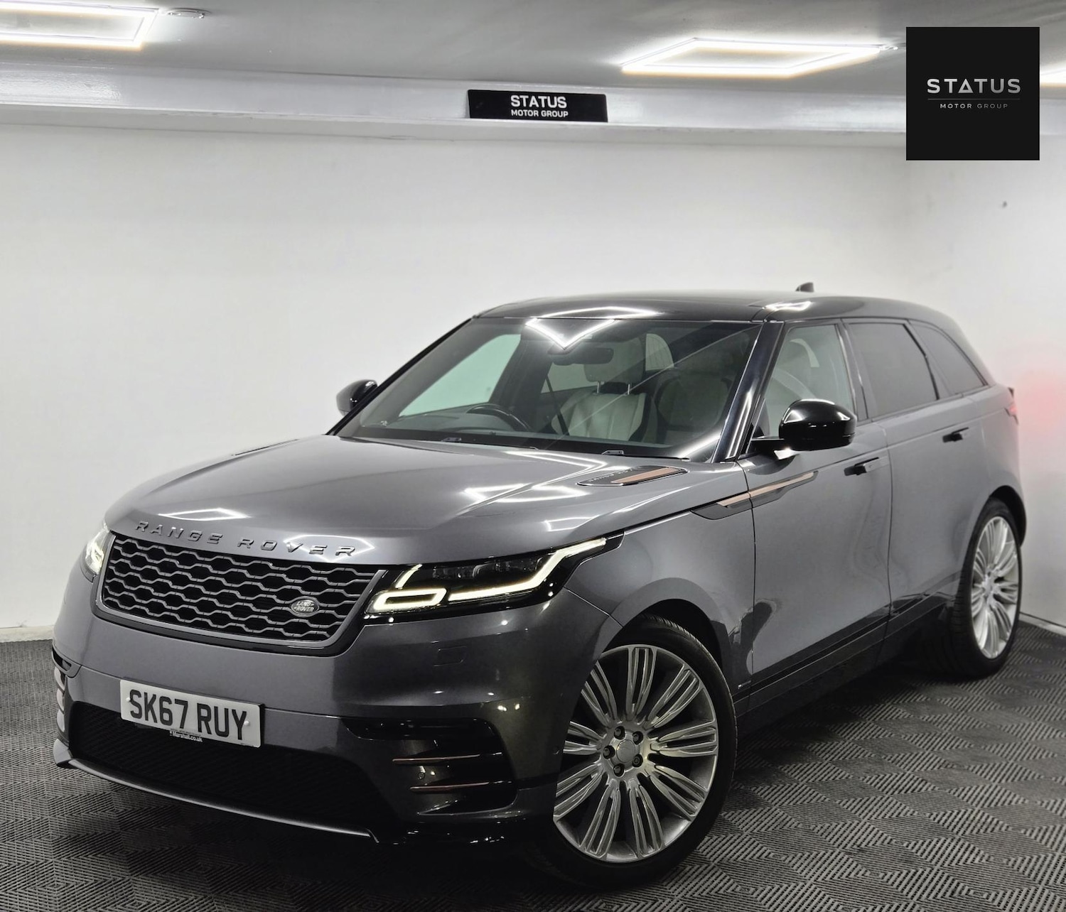 Used Land Rover Range Rover Velar 2017 for sale - 76948926: Photo 5