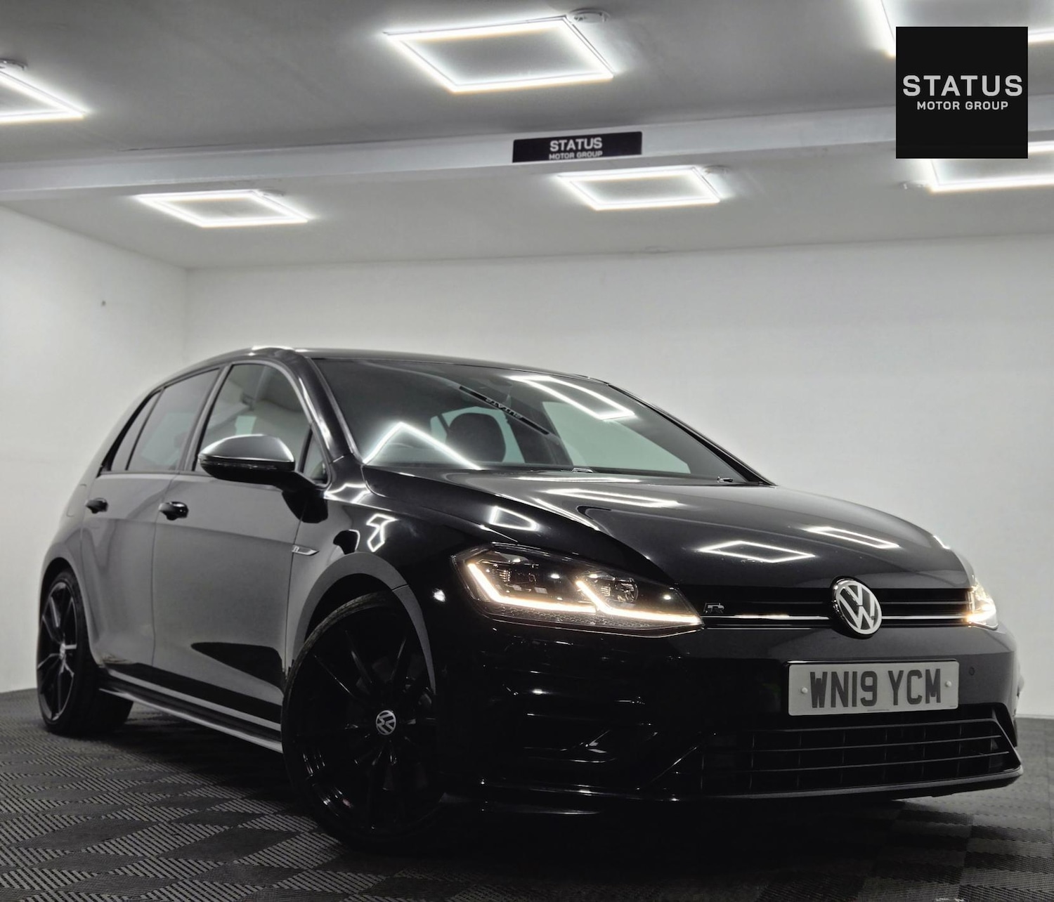 Used Volkswagen Golf 2019 for sale - 76355898: Photo 2