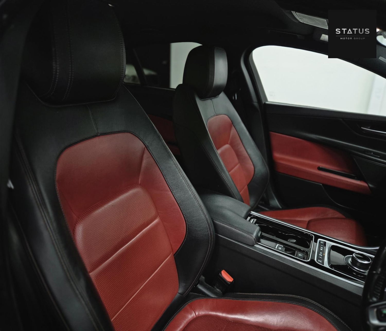 Used Jaguar XE 2018 for sale - 76631077: Photo 14