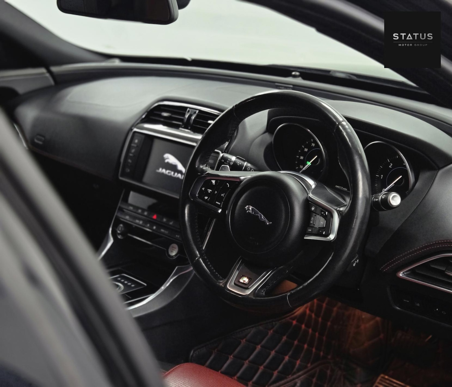 Used Jaguar XE 2018 for sale - 76631077: Photo 15