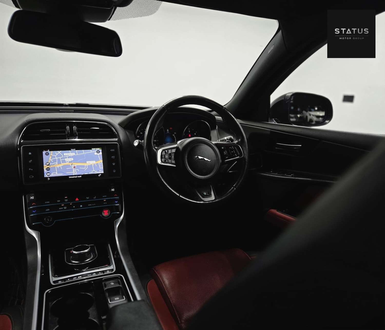 Used Jaguar XE 2018 for sale - 76631077: Photo 17