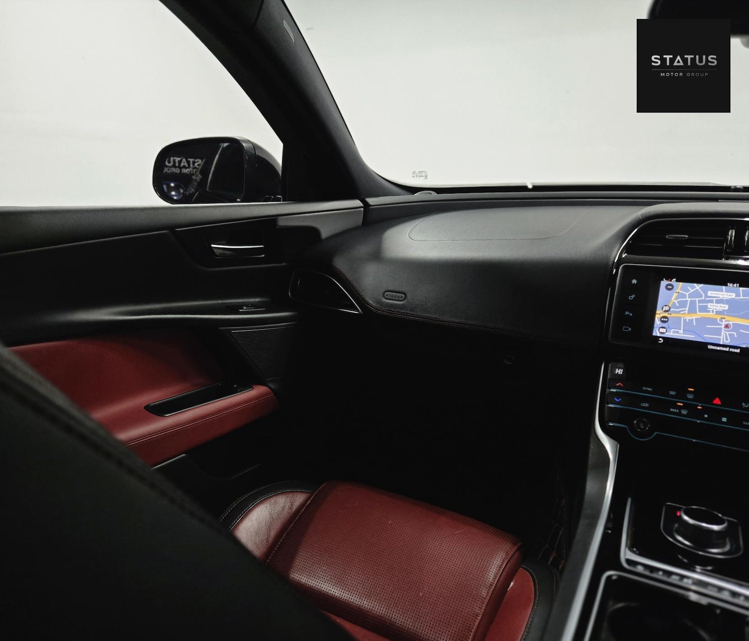 Used Jaguar XE 2018 for sale - 76631077: Photo 18