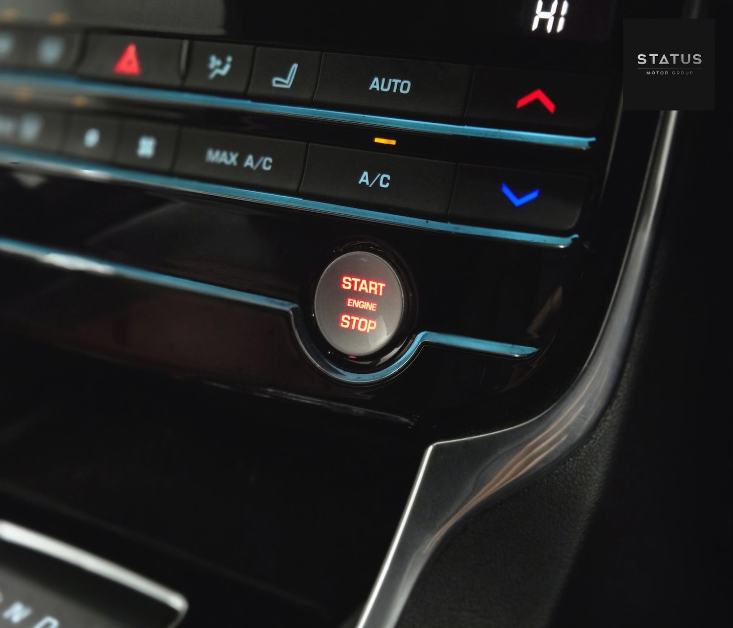 Used Jaguar XE 2018 for sale - 76631077: Photo 25